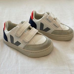 Veja boy shoes